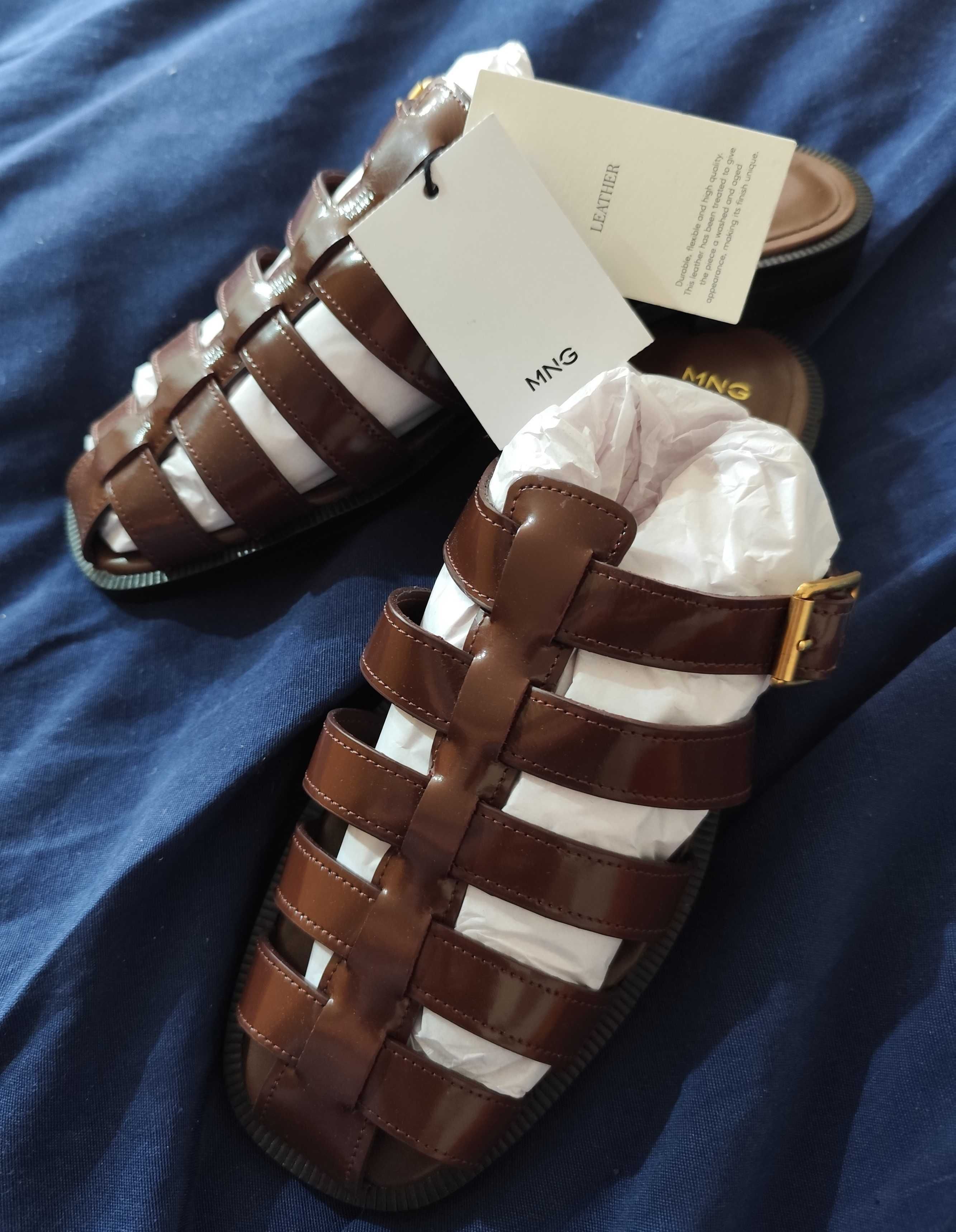 Sandálias/Mules  em pele
