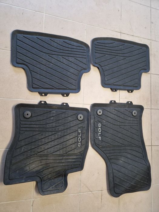 Dywaniki gumowe mata bagaznika golf 8