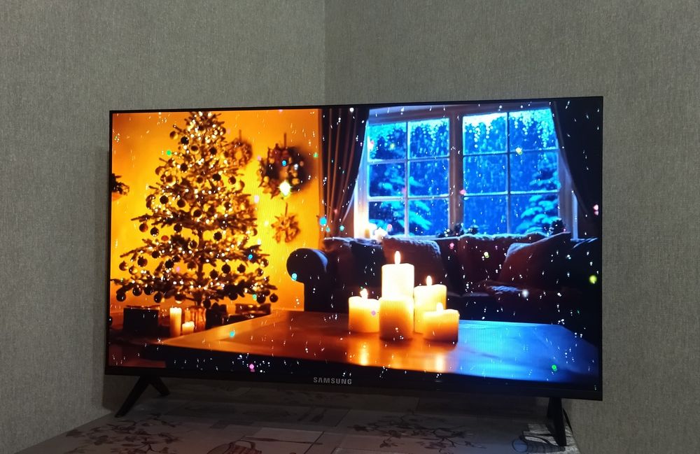 Телевізор Samsung Smart TV S42 Ultra HD