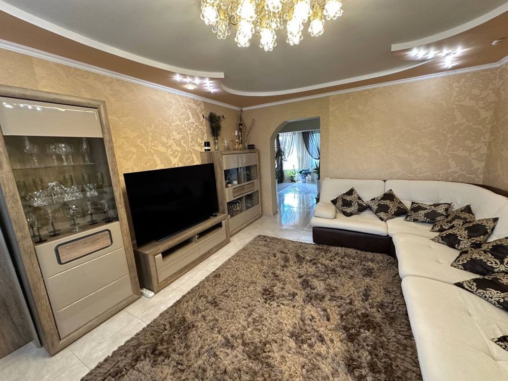 Продаж будинку з власною ділянкою
