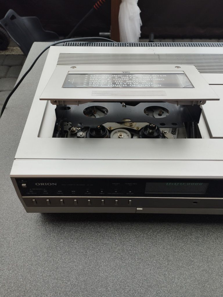 Orion VHS model VH-200