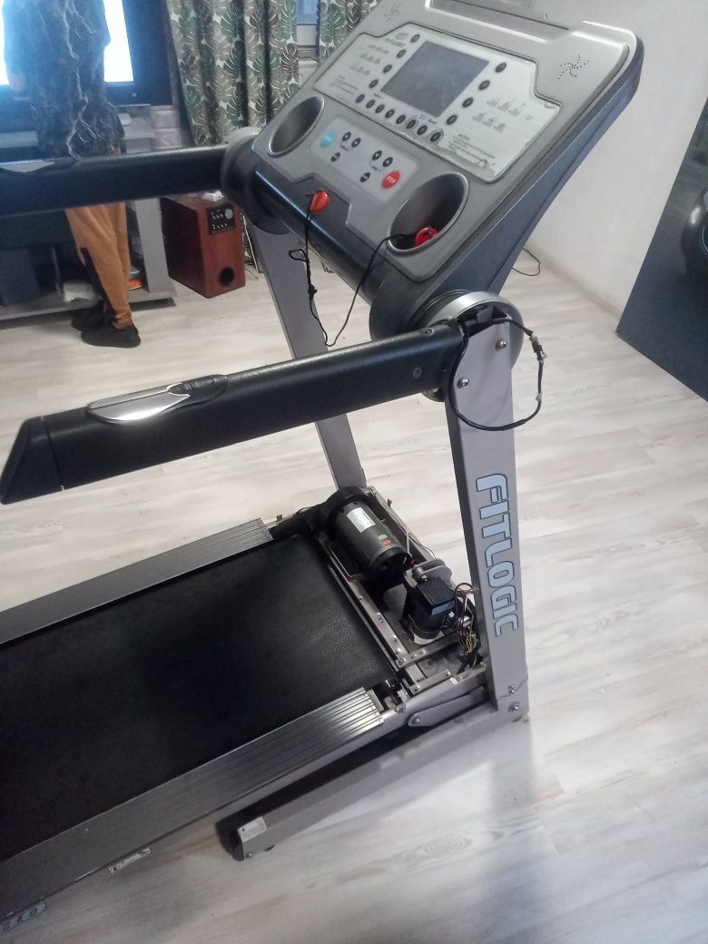 Беговая дорожка Fitlogic miracle r-280 разбираю