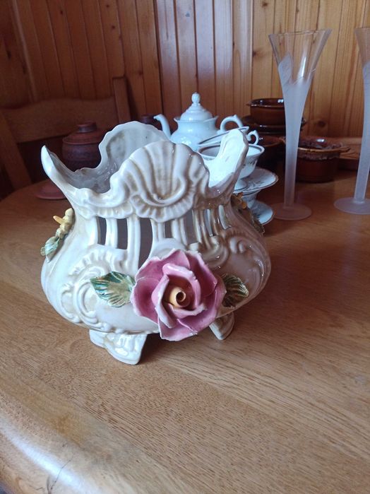 Donica ceramiczna z sygnaturą