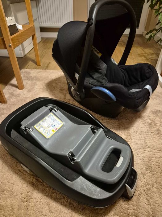 Fotelik samochodowy Maxi Cosi CabrioFix + Baza isofix FamilyFix.