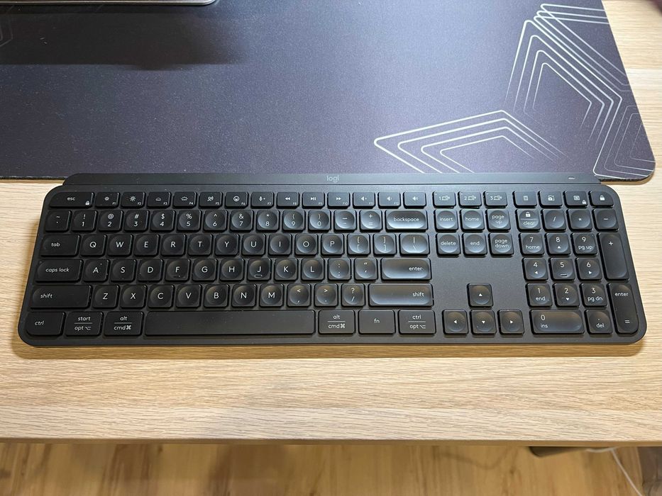 Logitech MX Keys S (ANSI-US) - klawiatura bezprzewodowa, stan idealny