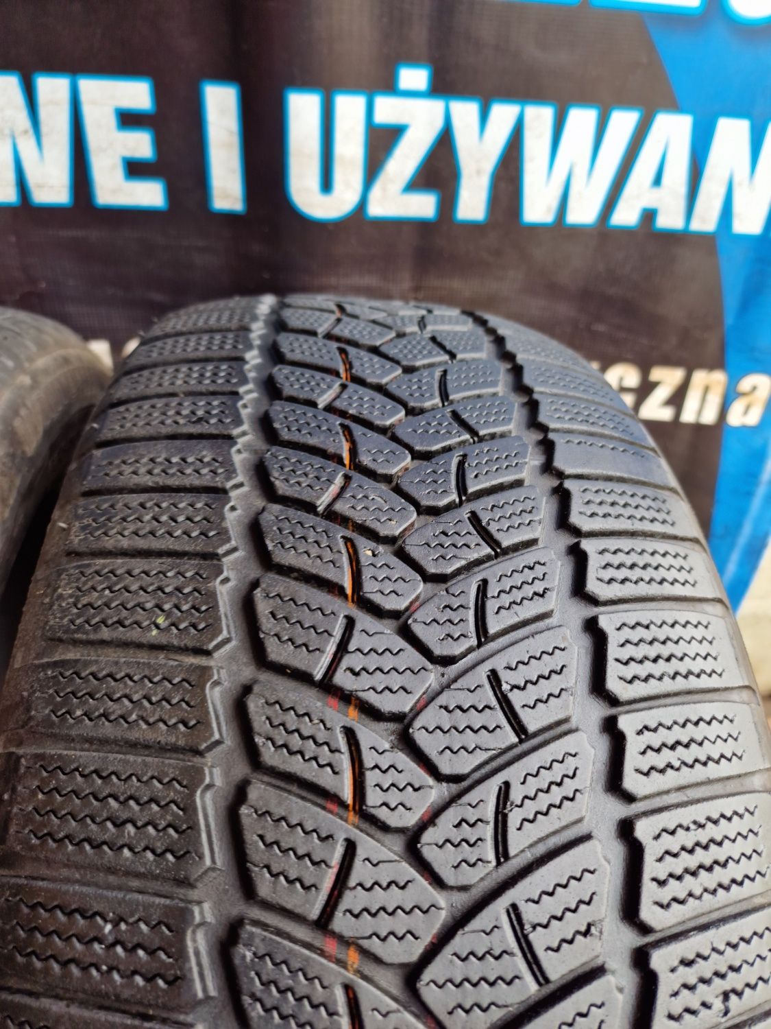 Opony zimowe 225/50/17 Firestone Para