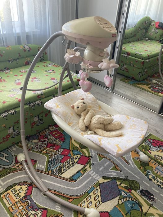 Заколисуючий центр Fisher-Price