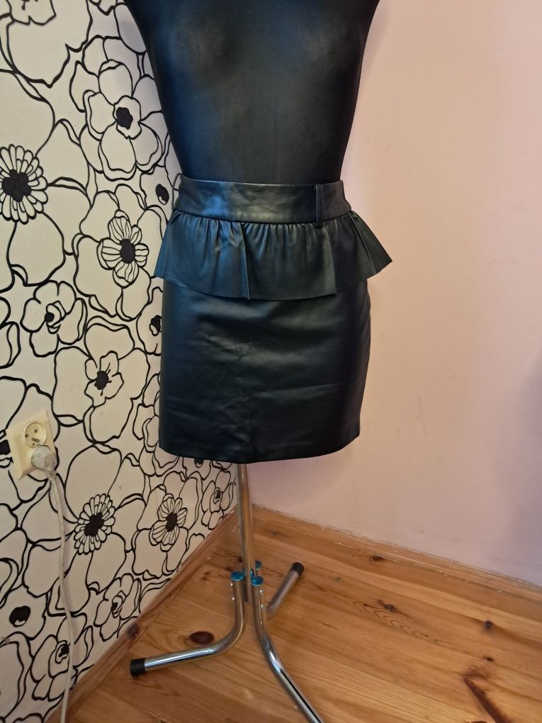 Spódnica z ecoskory z baskinka 38 Zara Basic
