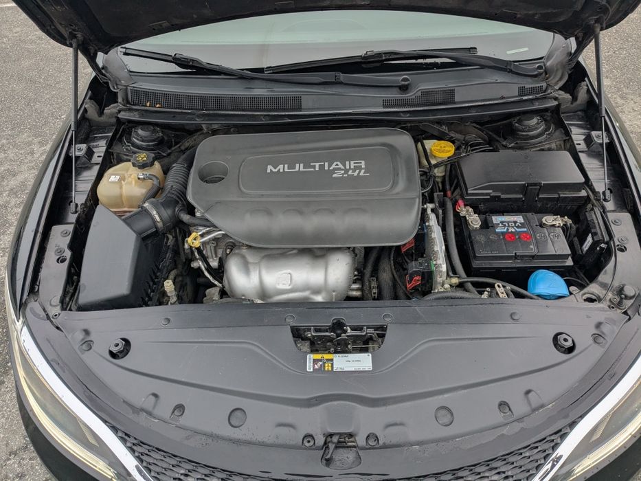 Chrysler 200 2014 рік  газ