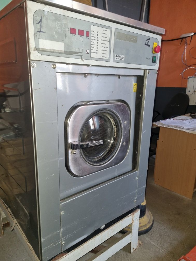 Промислова підресорена пральна машина 16,5кг
