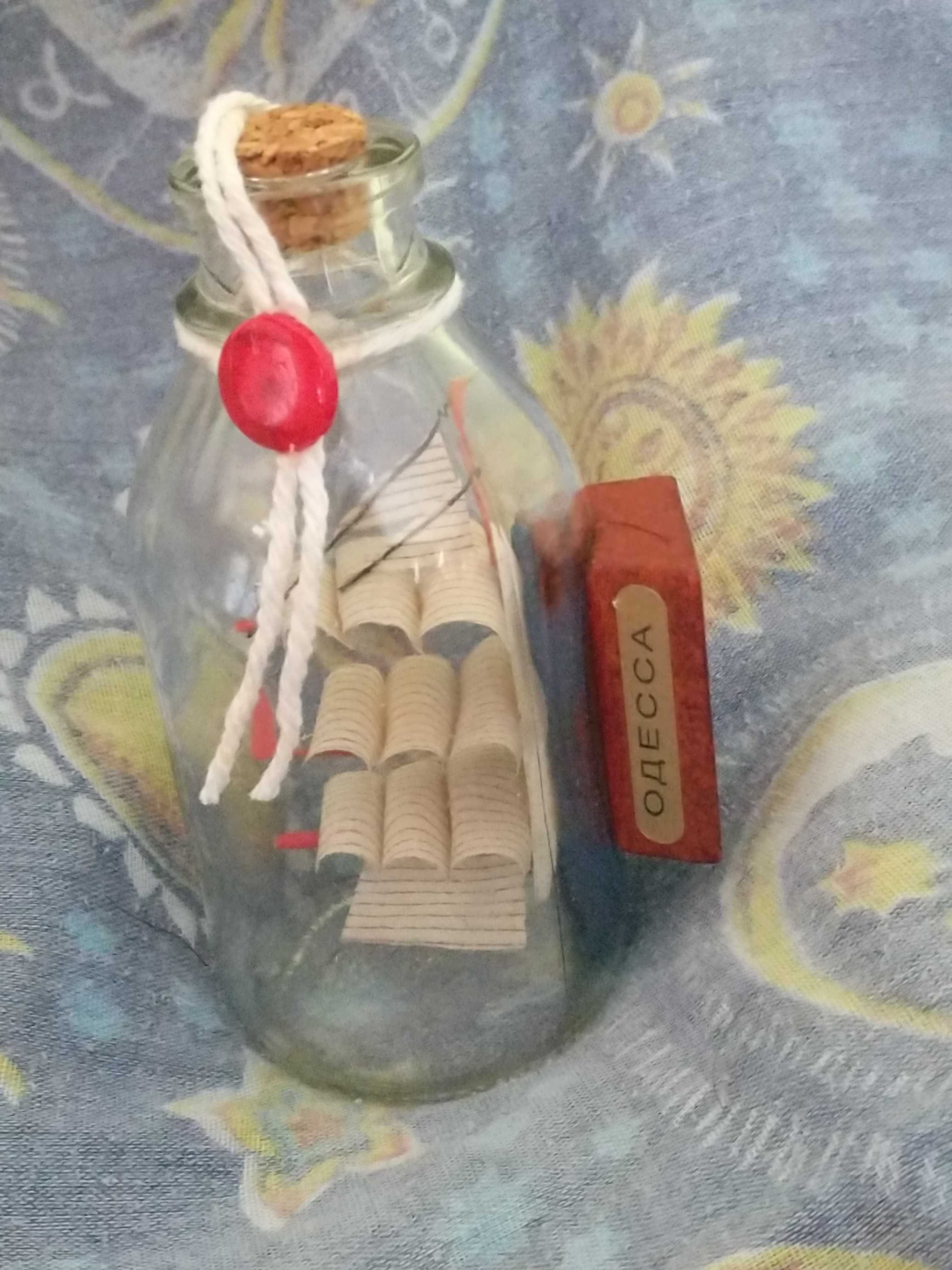 Кораблик в пляшці "Одеса" з етикеткою фестивалю Юморина