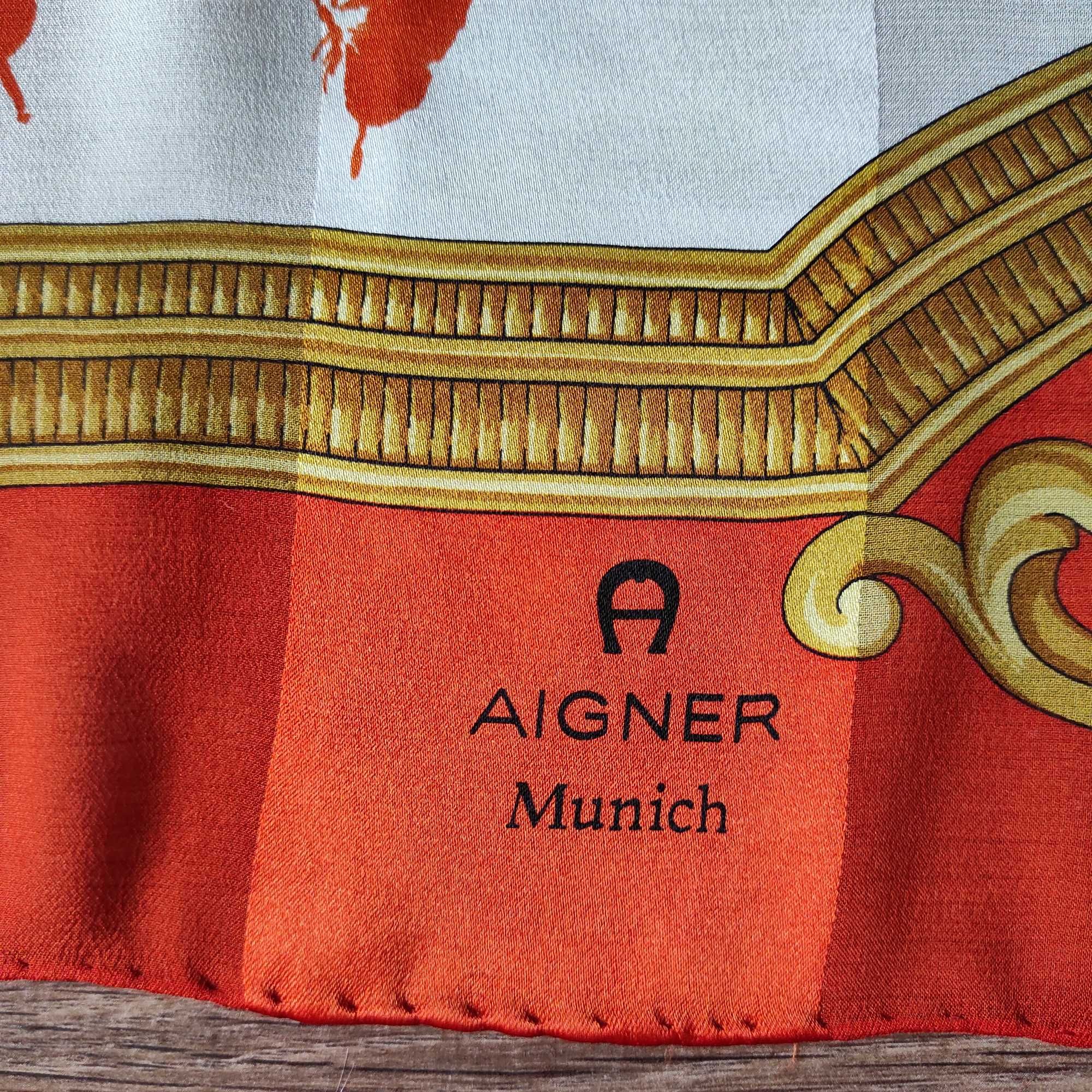 Красивый шелковый платок Aigner Munich/ размер 88х86.