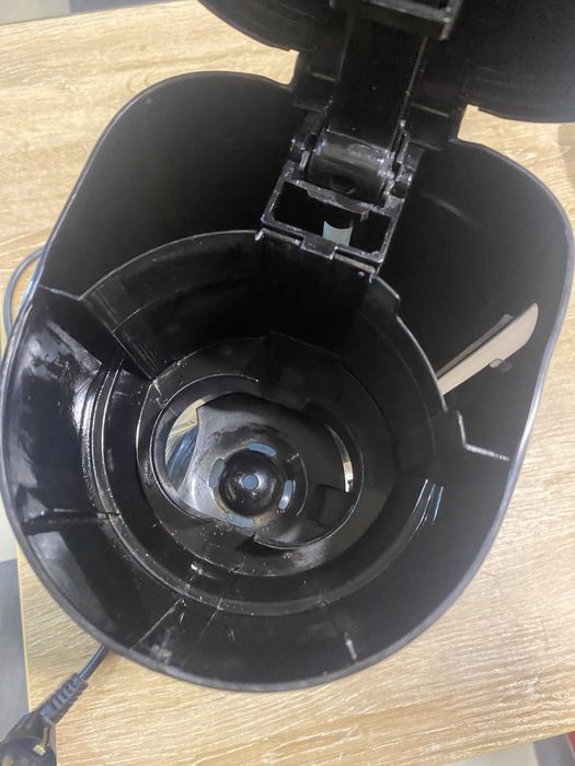 Продам кофемашину в хорошем состояние