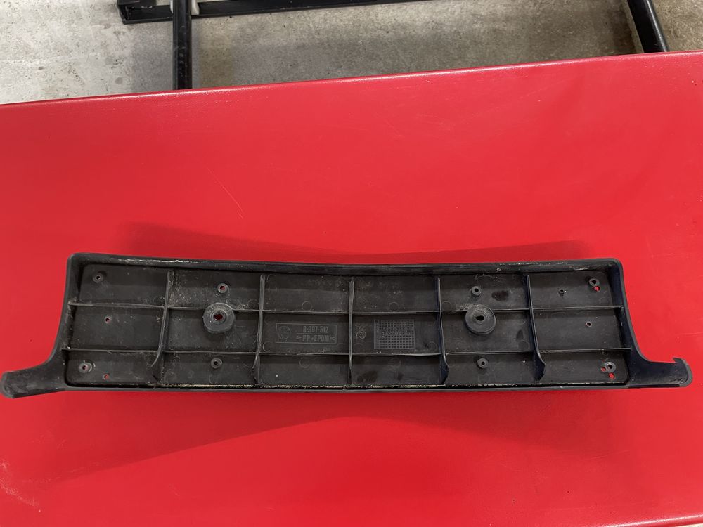 Ramka pod tablice rejestracyjną BMW Z3 podkładka na zderzak