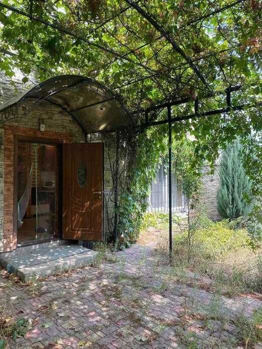 Продам  дом и полдома на одном участке Дальницкое шоссе район ВАЗа