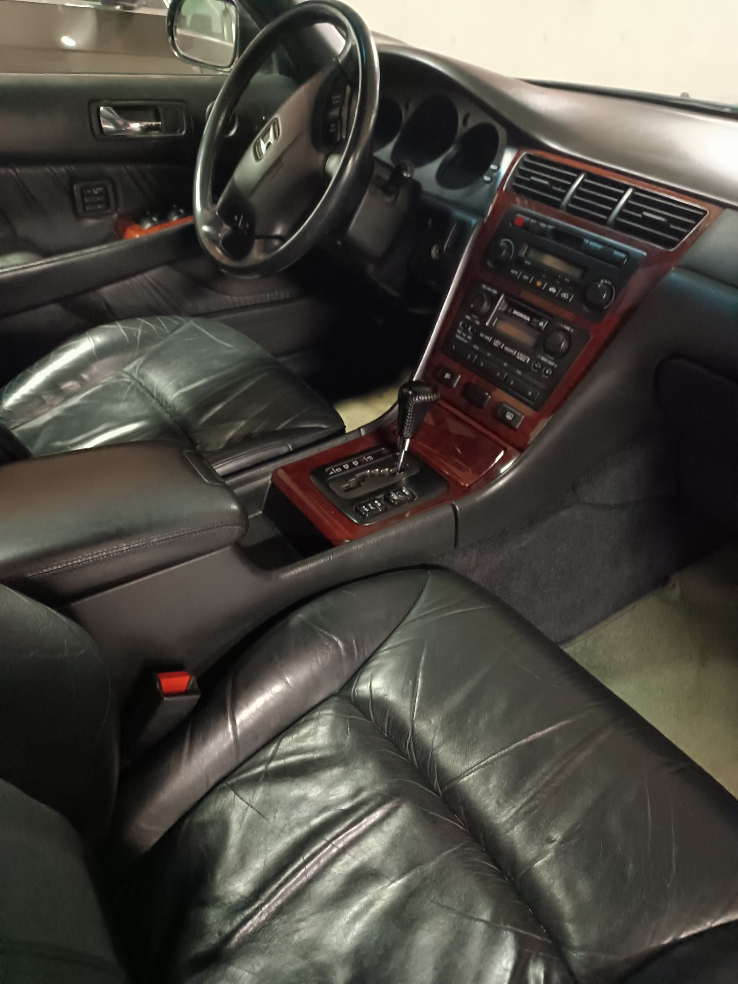 Honda Legend 3.5 V6 208KM