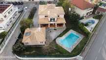 Moradia T5 Almada – Piscina, Jardim Garagem e Vista Panorâmica Incomp