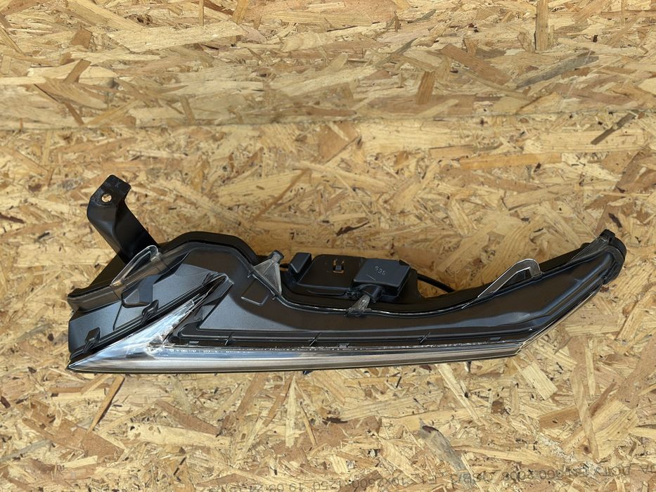 Lexus NX 2017-2021рік фара дхо права ліва LED оригінал б/у