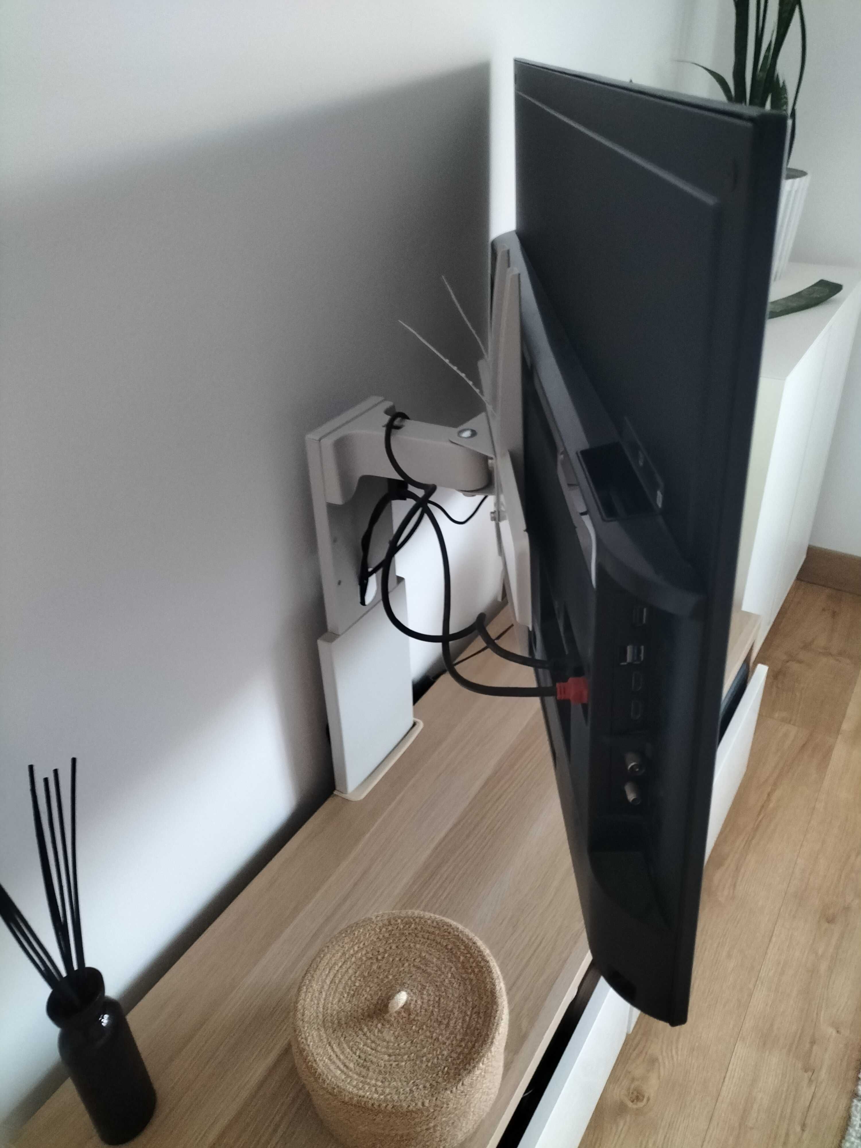 Movel TV BESTA Com aplicador TV