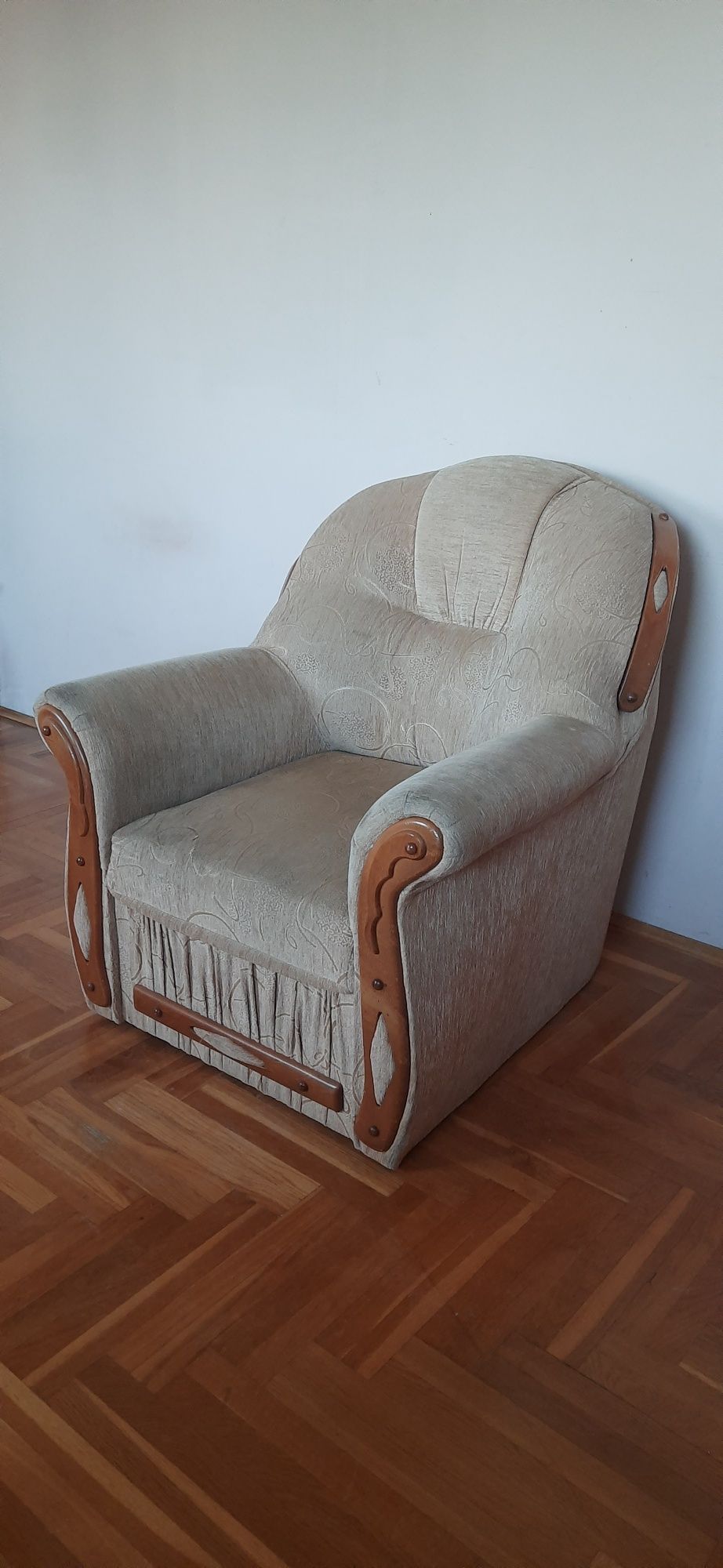 Duży wygodny fotel