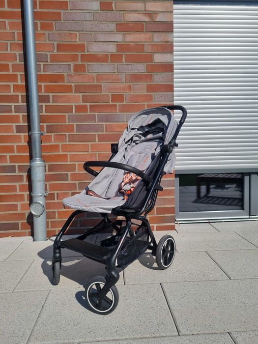 Spacerówka Cybex Eezy S 2+ Lava Grey z dodatkami