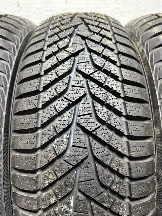 Зимові шини б/у 215/65 R17 Yokohama BluEarth Winter V905 (7246)