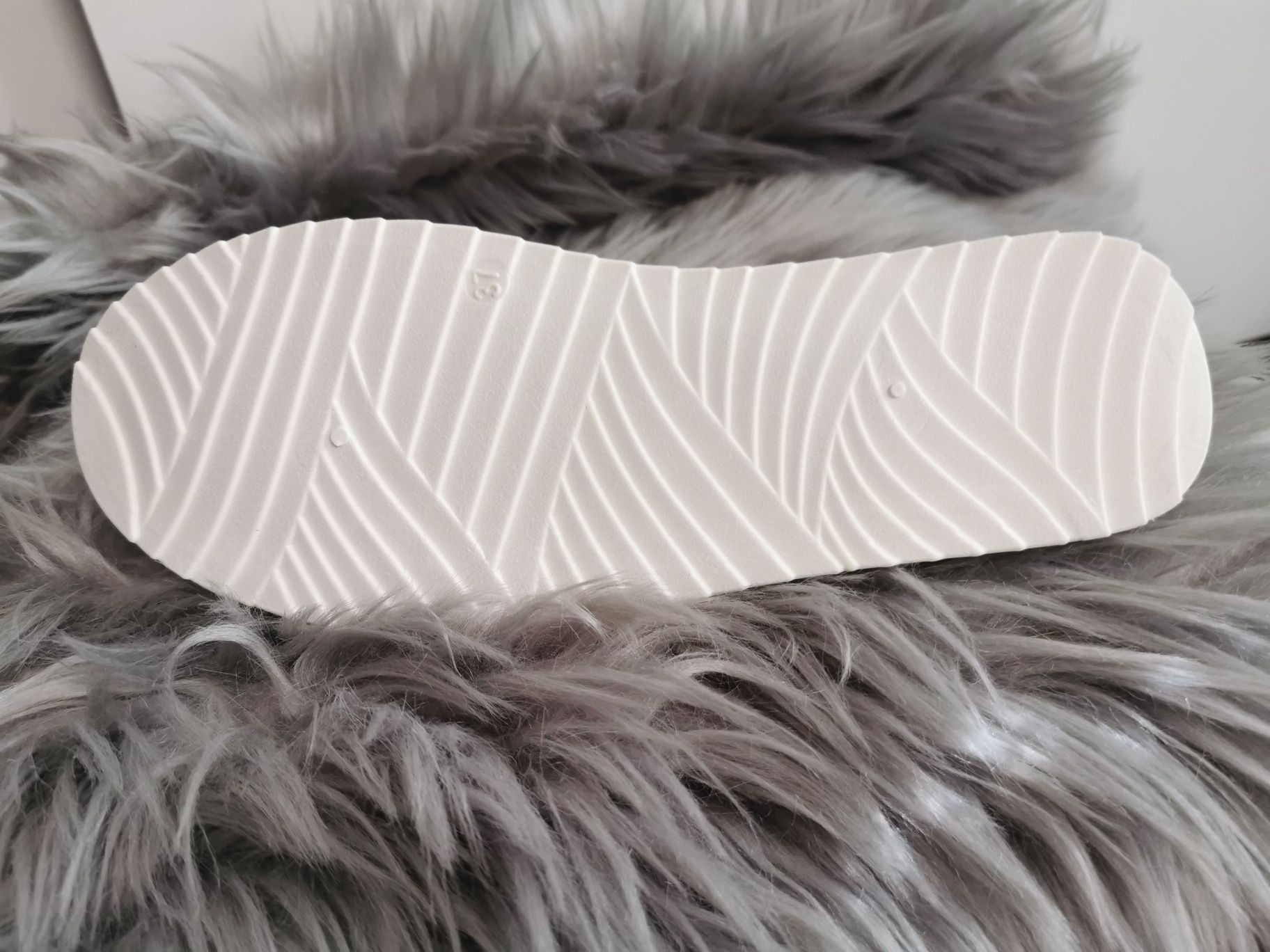 Śliczne brzoskwiniowe haftowane espadryle damskie 37