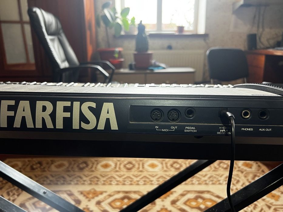 Синтезатор FARFISA TK84 Срочно!!