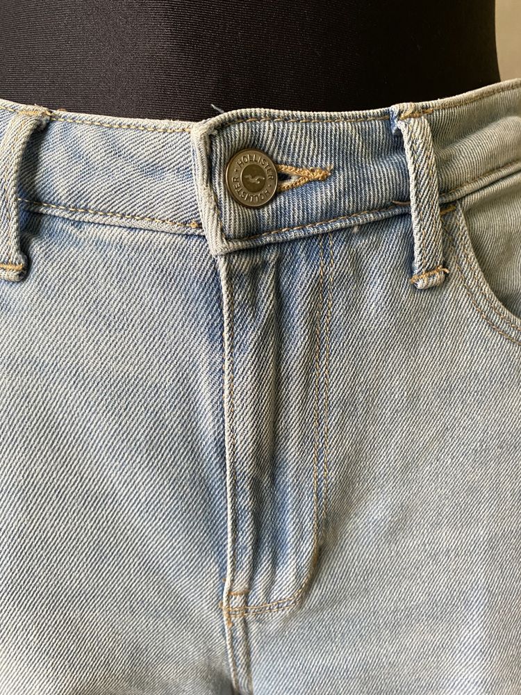 Jeansowe spodnie Hollister