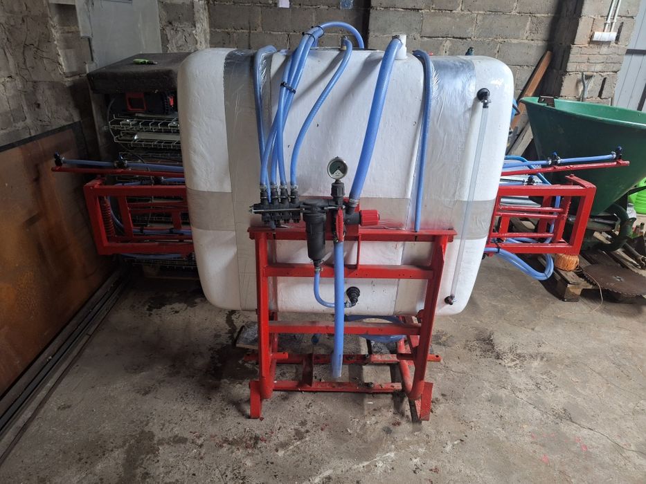 Opryskiwacz rolniczy 12m