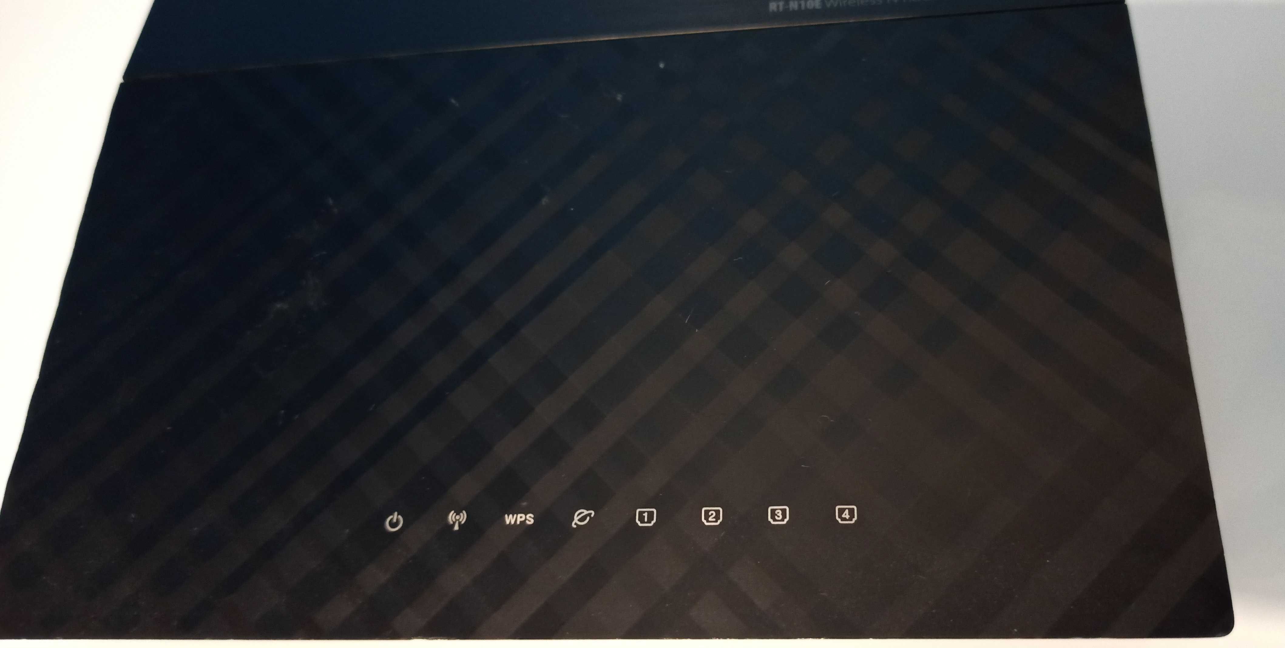 Wi-Fi роутер ASUS RT-N10E