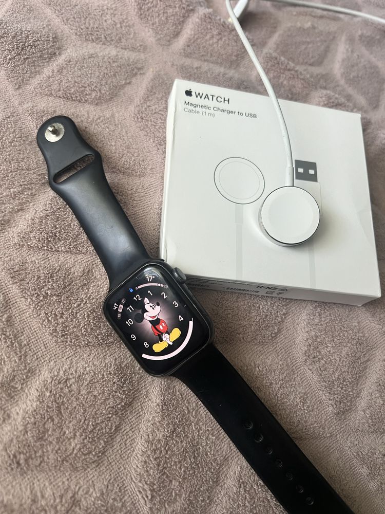 Apple Watch SE 44 mm