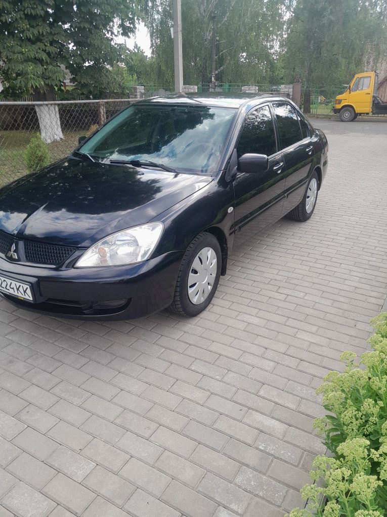 Продам лансер 9 1,6 бензин
