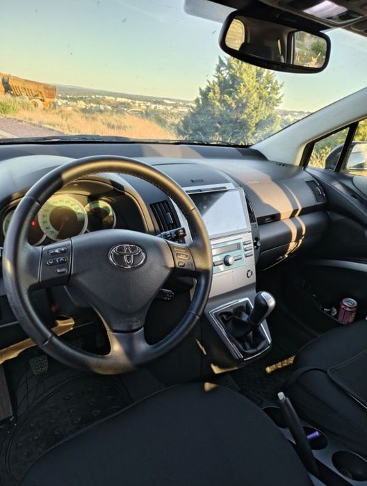 Toyota Corolla Verso 2.2 D4D