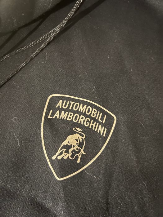 Oddam worek na buty Lamborghini