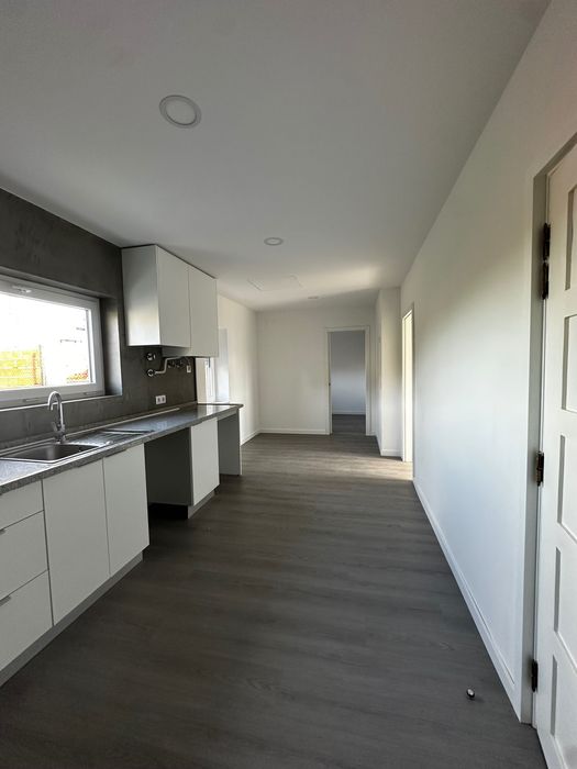 Apartamento T2 remodelado a estrear, acolhedor.