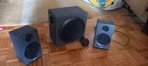 Colunas Logitech 2.1