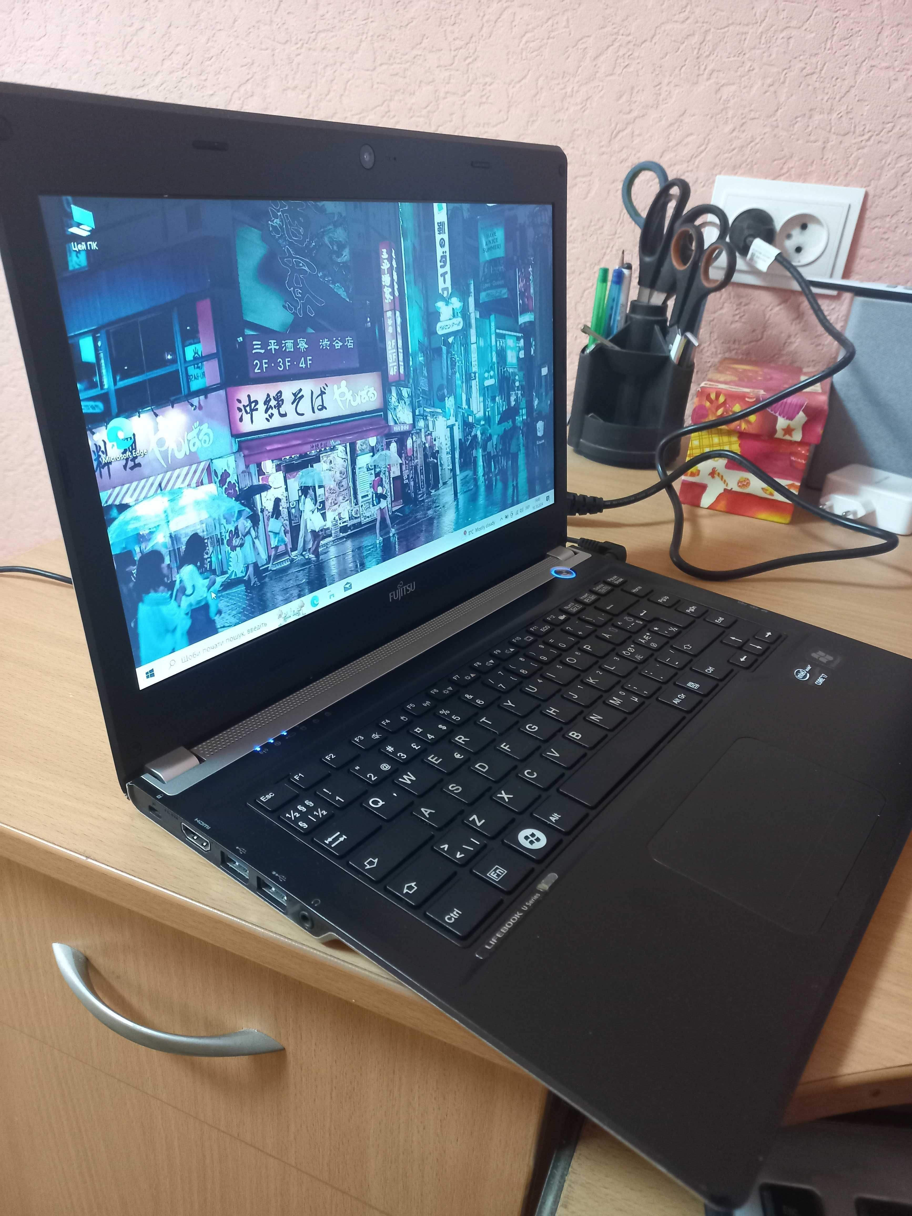 Ноутбук Fujitsu lifebook uh572 13.3" i7 3517