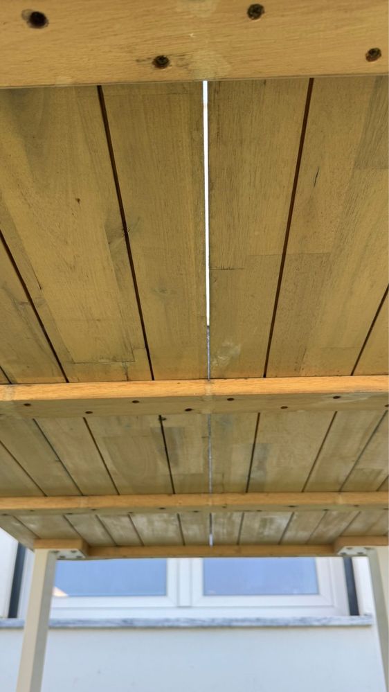 Mesa exterior de refeições da marca Sklum