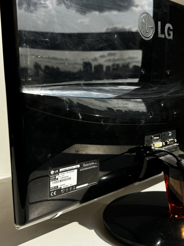 LG Flatron IPS236V-PNX