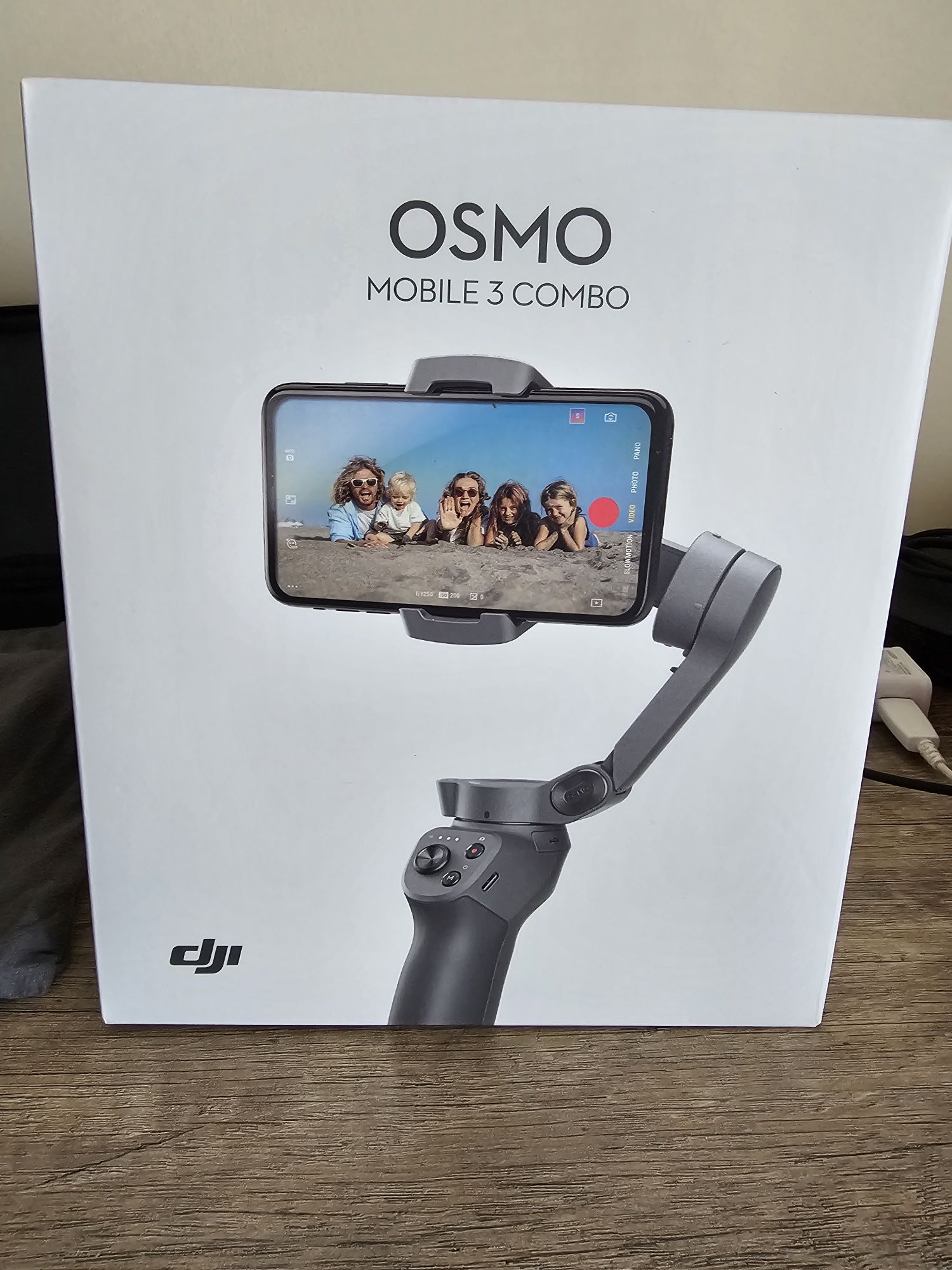 Gimble DJI Osmo Mobile 3 Combo