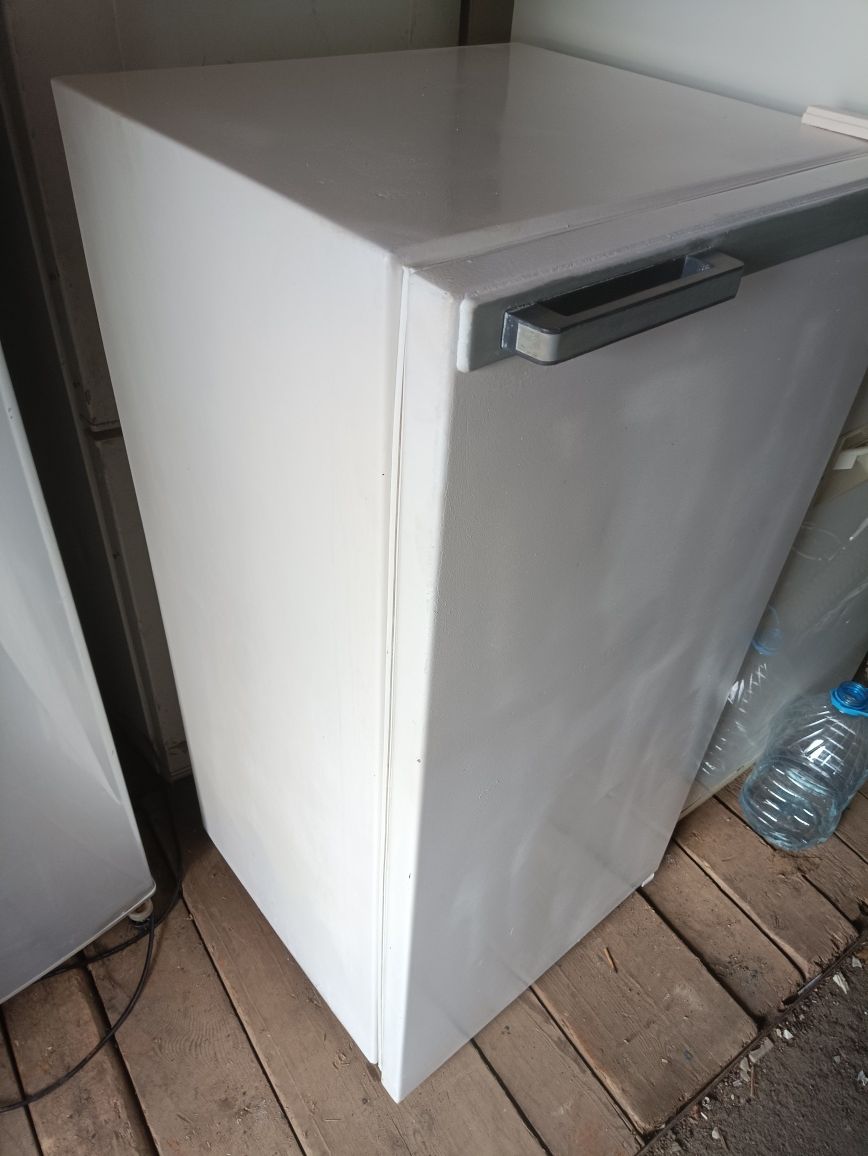 Холодильник продам однокамерный  Днепр  2м