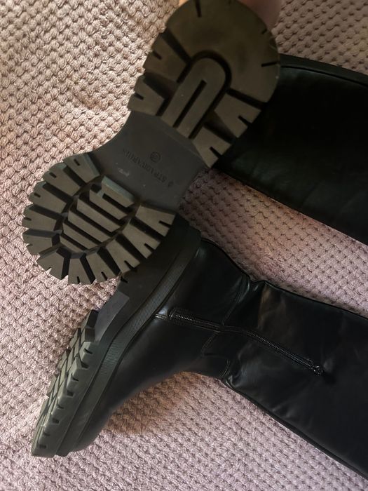 Botas pretas de canudo