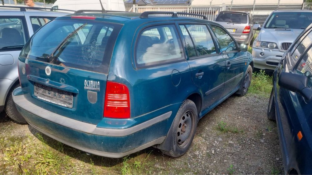 Заїхала На Авто розбірку skoda octavia tour