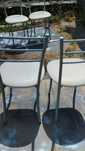 4 cadeiras de cozinha usadas em bom estado vendo 30 euros