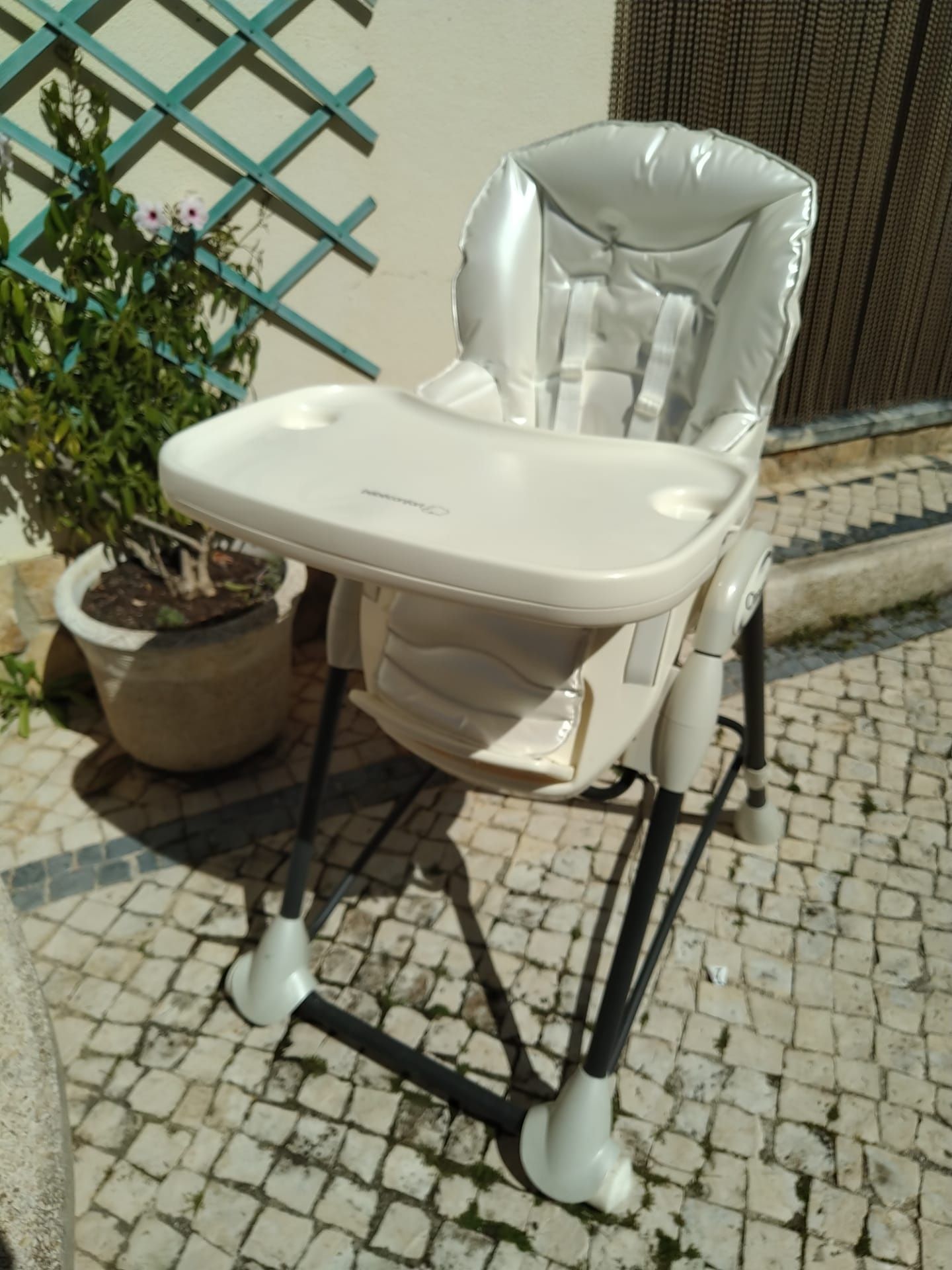 Cadeira refeição Bebé Confort Oméga