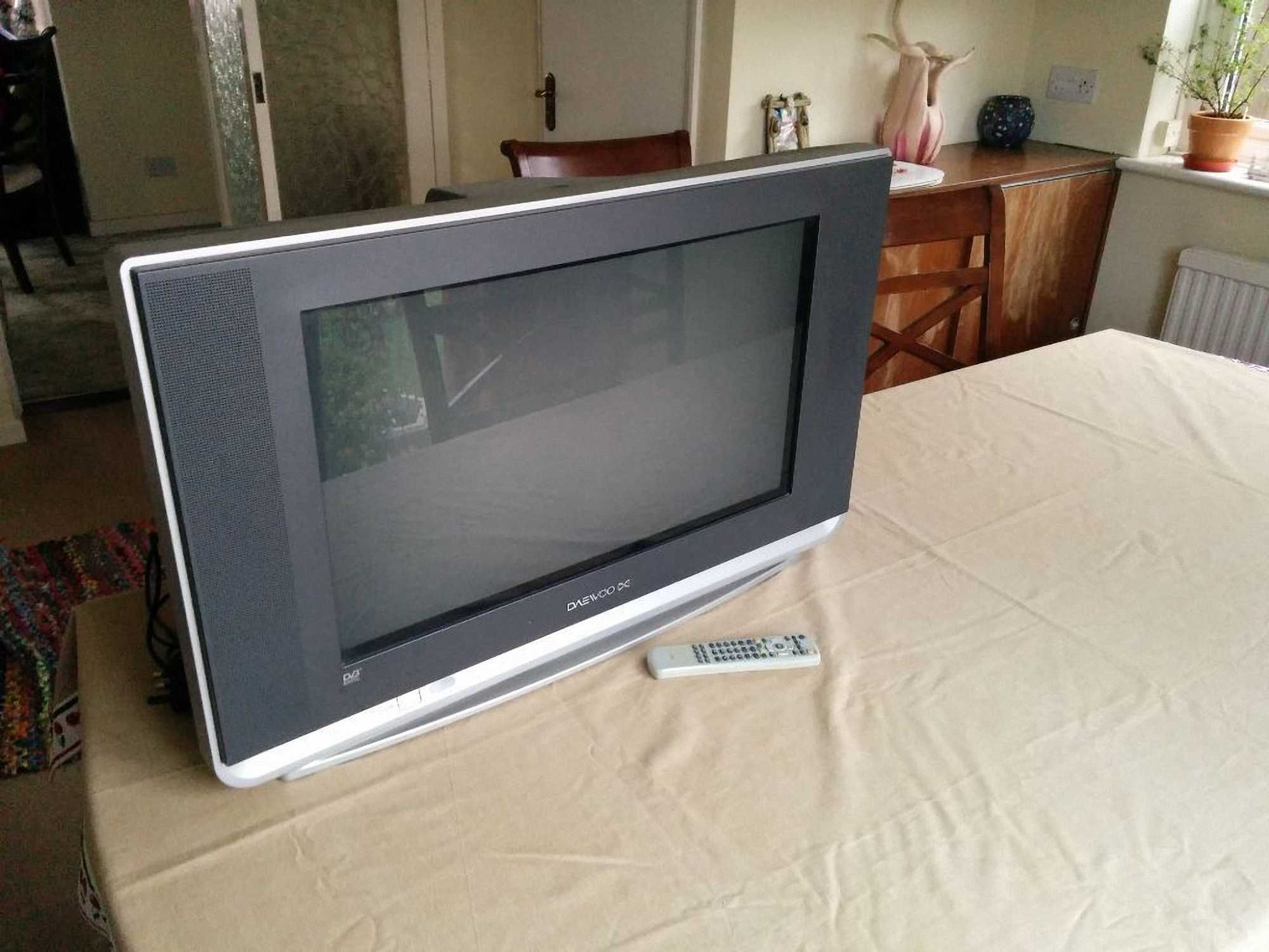 Телевізор кінескопний Daewoo DUB-2850GB, діагональ = 66 см (28 дюйм)