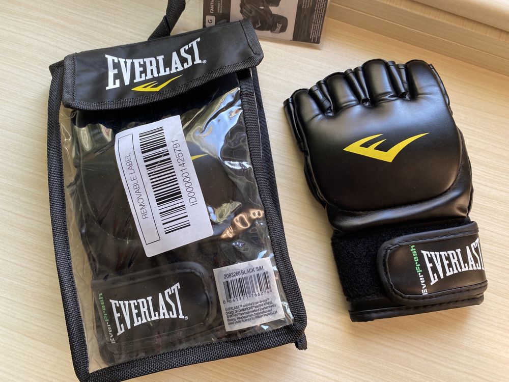Перчатки для боксу/ММА Everlast