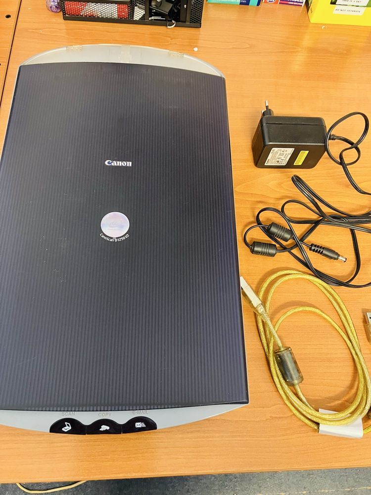 skaner canon canoscan d1250u2