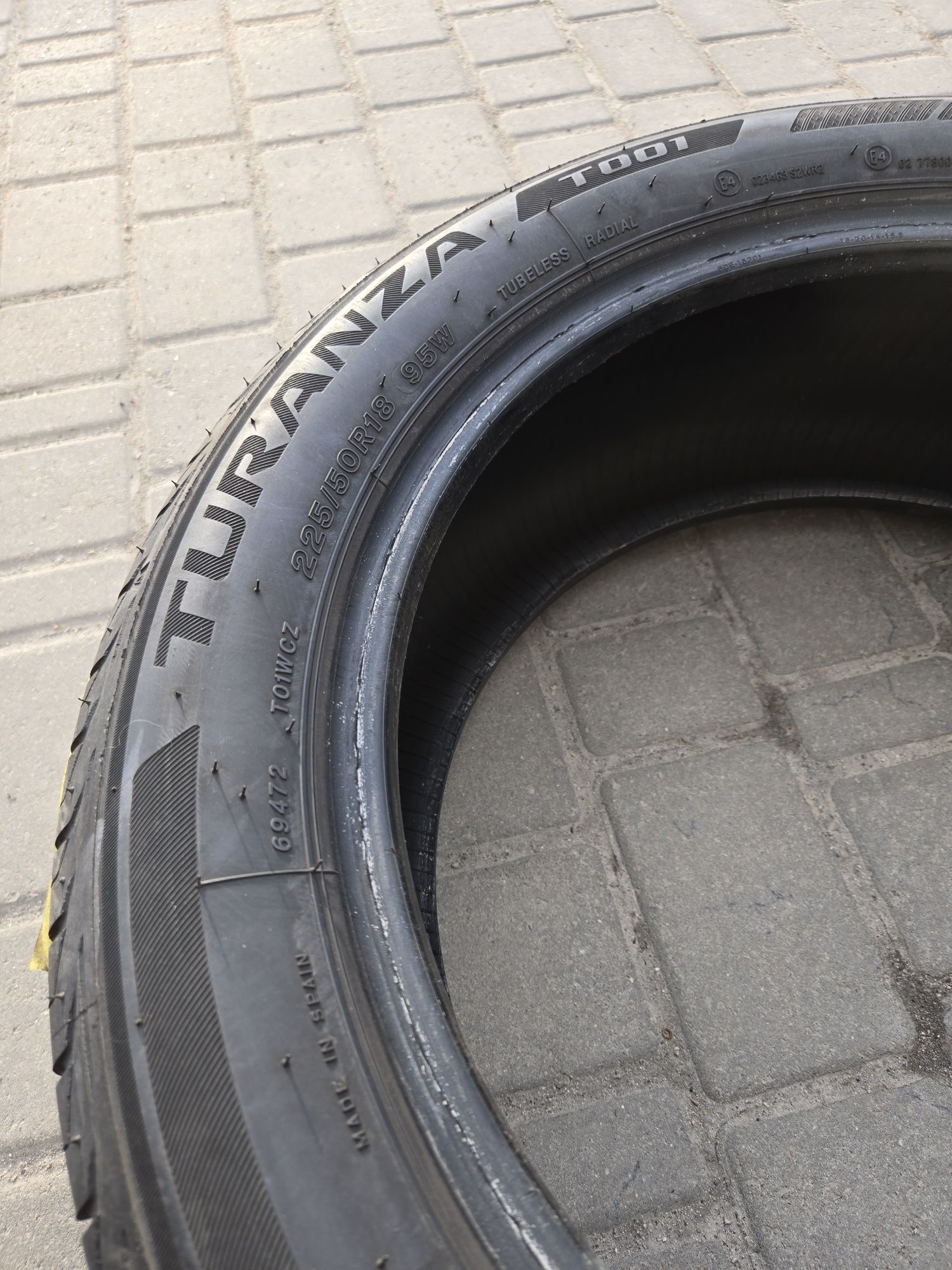 225/50R18 Bridgestone Tesla model 3 235/45 18 Склад